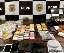 PCPR prende 9 pessoas e apreende 2,1 mil porções de drogas em operação contra o tráfico em Curitiba e na RMC
