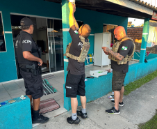 PCPR, PMPR e Polícia Penal cumprem 13 mandados de busca e apreensão contra o tráfico de drogas no Litoral