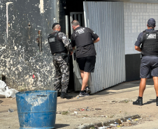 PCPR, PMPR e Polícia Penal cumprem 13 mandados de busca e apreensão contra o tráfico de drogas no Litoral