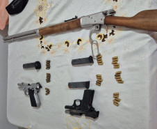 PCPR cumpre mandado de busca e apreensão durante investigação sobre homicídio do cachorro Abacate em Toledo