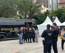 Forças de segurança participam do evento Mulheres em Ação, em Curitiba