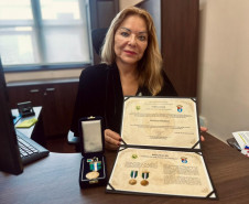 Delegada da PCPR recebe homenagem da Diretoria de Finanças da PMPR