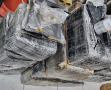 PCPR e PRF apreendem 372 quilos de entorpecentes e prendem homem em Cascavel