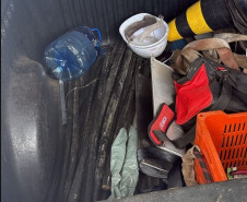 PCPR e GCM prendem cinco pessoas em posse de 1 tonelada de fios de cobre em Quatro Barras