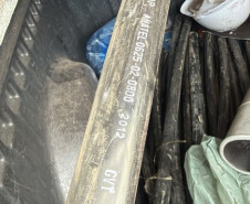 PCPR e GCM prendem cinco pessoas em posse de 1 tonelada de fios de cobre em Quatro Barras