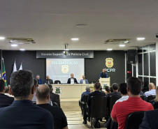 PCPR inicia curso de pós-graduação para 81 delegados em Curitiba