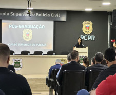 PCPR inicia curso de pós-graduação para 81 delegados em Curitiba