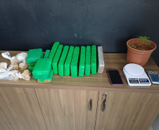 PCPR, PMPR e GCM prendem cinco pessoas e apreendem 11kg de entorpecentes em Rebouças