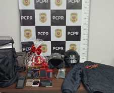 PCPR prende dois homens em flagrante por golpe do presente em Curitiba