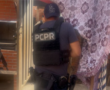 PCPR e PMPR prendem casal em flagrante por tráfico de drogas em Cornélio Procópio