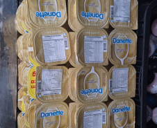 PCPR prende homem em flagrante por venda de alimentos vencidos e arrecadados sob falso pretexto de doação em Curitiba