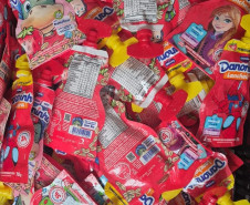 PCPR prende homem em flagrante por venda de alimentos vencidos e arrecadados sob falso pretexto de doação em Curitiba