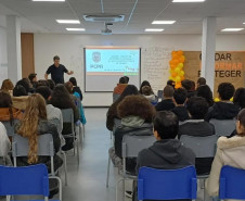 PCPR realiza palestra sobre o Maio Laranja em Curitiba
