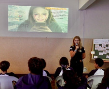 PCPR realiza palestra sobre bullying e segurança digital em escola de Londrina