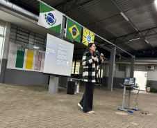 PCPR ministra palestra sobre crimes cibernéticos e violência sexual em Francisco Beltrão