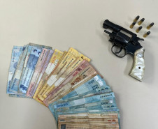 PCPR prende homem por contrabando e porte ilegal de arma de fogo em Andirá