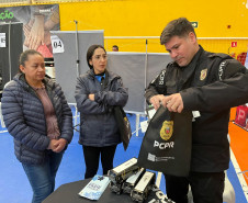 PCPR na Comunidade oferece serviços de polícia judiciária à população de Cantagalo e Paranavaí