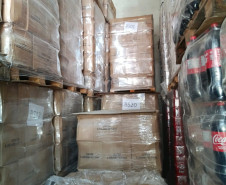 PCPR prende homem e apreende mais de 8,4 mil garrafas de vinho falsificadas em Curitiba