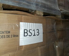 PCPR prende homem e apreende mais de 8,4 mil garrafas de vinho falsificadas em Curitiba