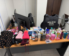 PCPR prende três pessoas por comércio ilegal de produtos em Curitiba