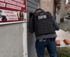 PCPR prende dois suspeitos de integrar grupo especializado em furtos a apartamentos de luxo
