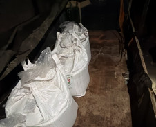 PCPR prende 7 pessoas e apreende maquinário para adulteração de fertilizantes em Ponta Grossa