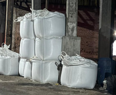 PCPR prende 7 pessoas e apreende maquinário para adulteração de fertilizantes em Ponta Grossa