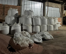 PCPR prende 7 pessoas e apreende maquinário para adulteração de fertilizantes em Ponta Grossa