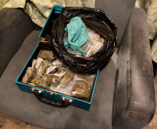 PCPR apreende armas, drogas e R$ 78 mil em operação contra grupo criminoso em Curitiba