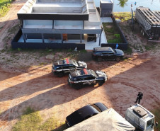 PCPR apreende R$ 48 mil, veículos, embarcações e armas durante operação contra fraude milionária em Maringá