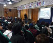 PCPR promove palestras sobre combate à violência doméstica para 300 estudantes em São Mateus do Sul