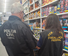 Ação conjunta prende dois empresários e apreende produtos impróprios para o consumo em Curitiba
