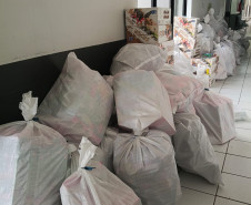 Ação conjunta prende dois empresários e apreende produtos impróprios para o consumo em Curitiba