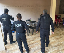 PCPR cumpre mandados contra suspeitos por uso indevido de maquinário público e cobranças paralelas em Terra Rica