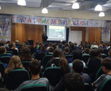 PCPR promove palestras sobre combate à violência doméstica para 300 estudantes em São Mateus do Sul