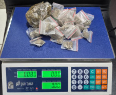 PCPR prende homem por tráfico de drogas e apreende dois adolescentes em Fazenda Rio Grande