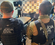 PCPR prende 11 pessoas em operação contra grupo voltado ao narcotráfico e lavagem de dinheiro no bairro Cajuru