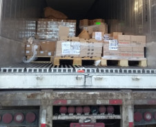 PCPR recupera carga de 9 toneladas de queijos e manteiga em Piraquara. 