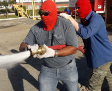 PCPR capacita servidores para prevenção e combate à incêndio 