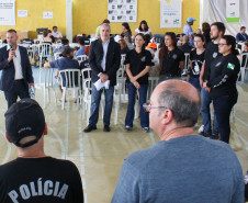 PCPR leva serviços e informação ao Paraná Cidadão em Colombo