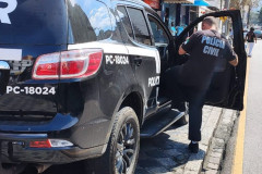 policial e viatura