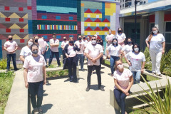 Envolvidos no evento posando para foto