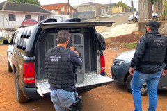 PCPR prende casal suspeito de tráfico de drogas em Ponta Grossa 