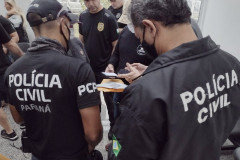 Policiais civis reunidos