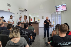 Policiais civis reunidos para capacitação
