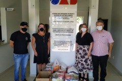 PCPR entrega cerca de 400 quilos de alimentos em ação beneficente