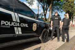 PCPR, PRF e PMSC apreendem 245 mil maços de cigarros e prendem criminoso em Santa Catarina