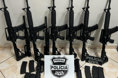 PCPR apreende fuzis e prende suspeito em Foz do Iguaçu 