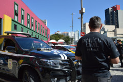 PCPR prende cinco pessoas em operação contra o tráfico em Curitiba 