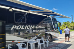 PCPR atende o público com Delegacia Móvel em Matinhos